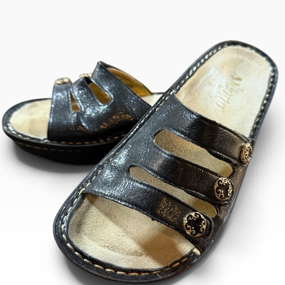 Alegria Black Leather Slide Sandals Ornate Buttons Rocker Sole Womens 38 (8-8.5)